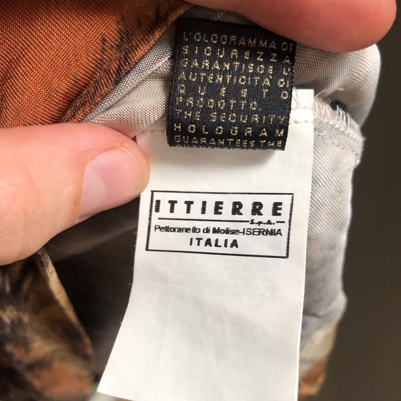 Roberto Cavalli Animal Print 3/4 length Sleeve Top - Picture 3 of 4